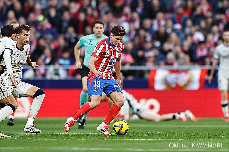 Please do not reproduce without prior permission.