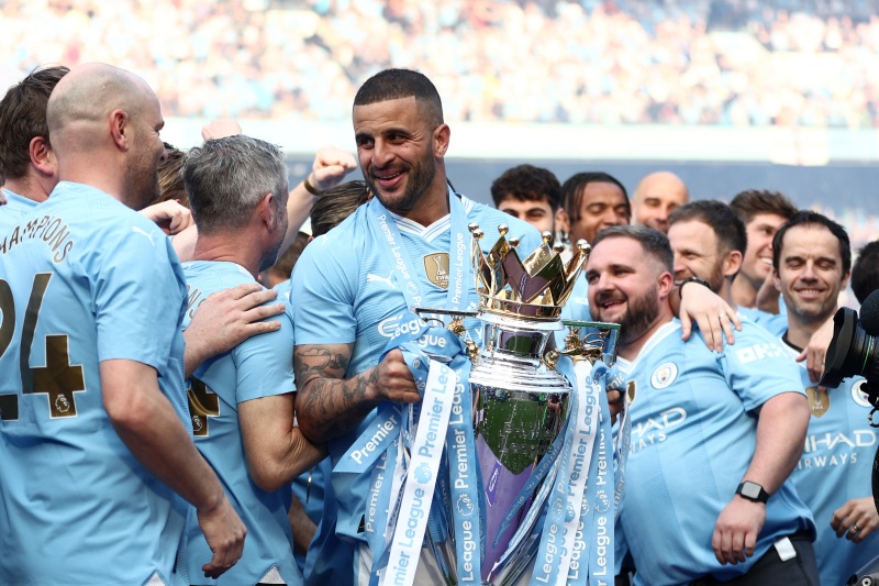 カイル・ウォーカーのミラン加入が正式決定！ 約7年半在籍のマンC退団