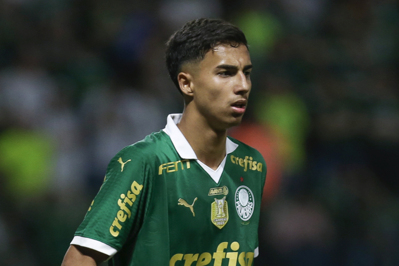 マンC、パルメイラスより19歳DFヴィトール・リースを獲得！　今冬2人目の補強に