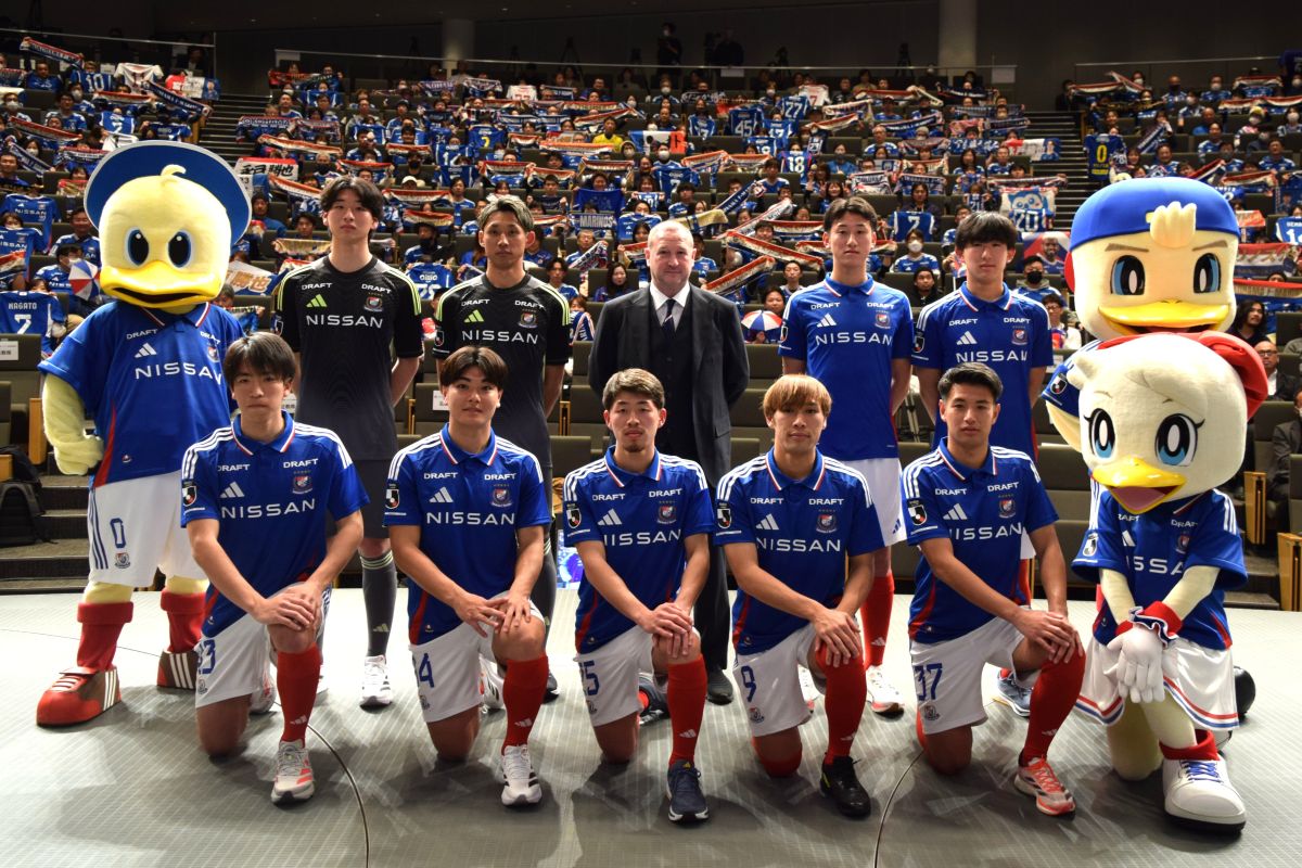 横浜FMが新体制発表、目標にACLE制覇　西野SD「獲得活動中の選手が何名かいる」