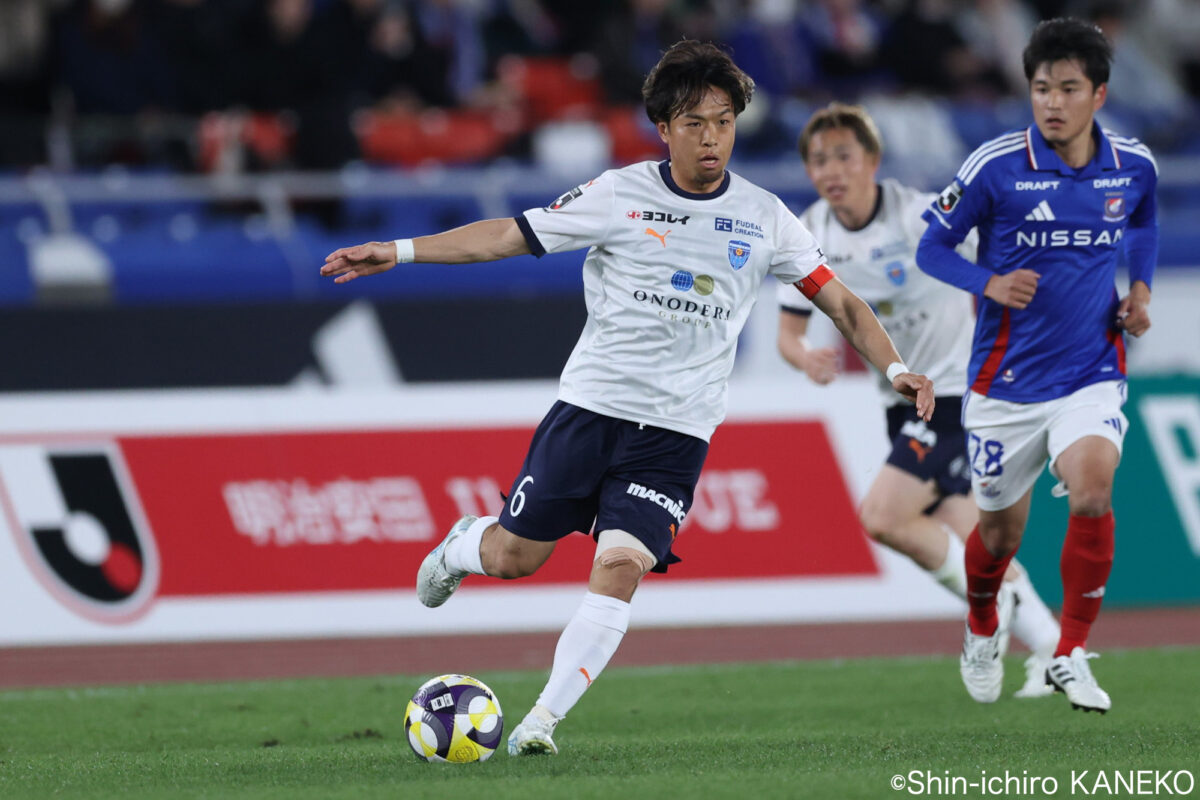 横浜FC、敵地での“ダービー”で初勝ち点を獲得！　主将・駒井善成「しぶとく戦えたことは評価できる」