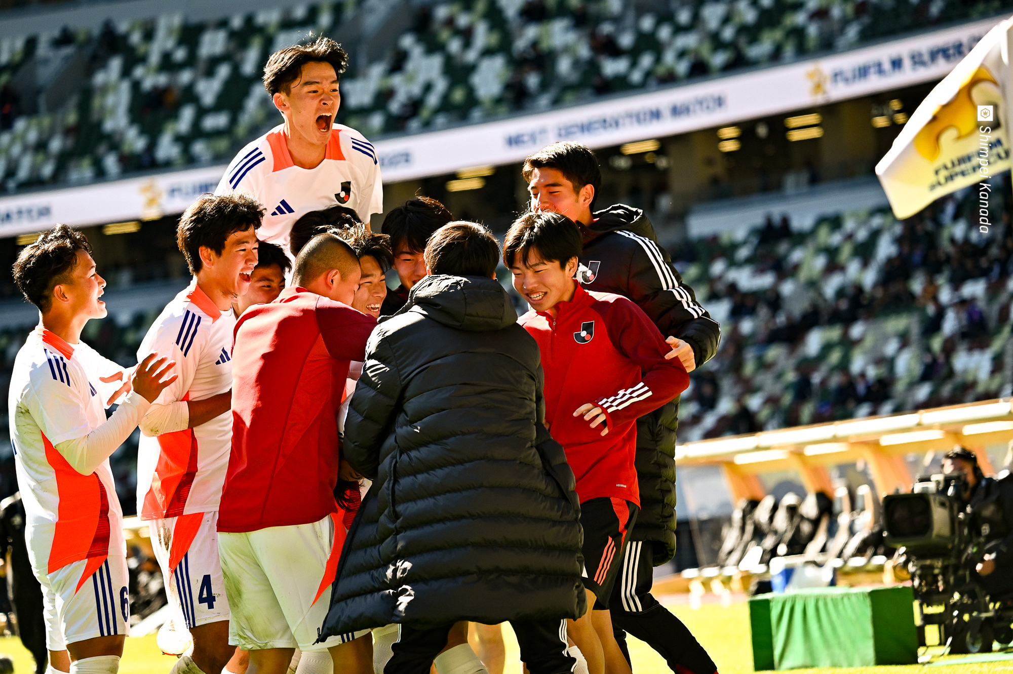 6年ぶり結成”U-18Jリーグ選抜がNEXT GENERATION MATCHを制す！ 4得点で