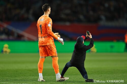 Please do not reproduce without prior permission.