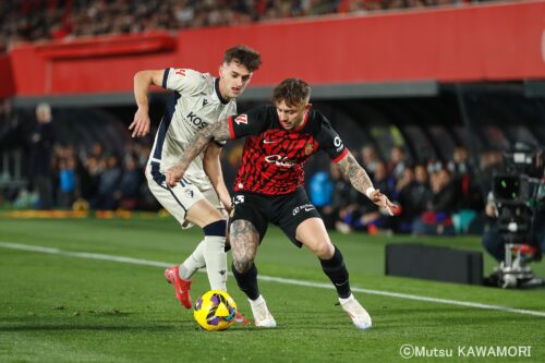 Please do not reproduce without prior permission.