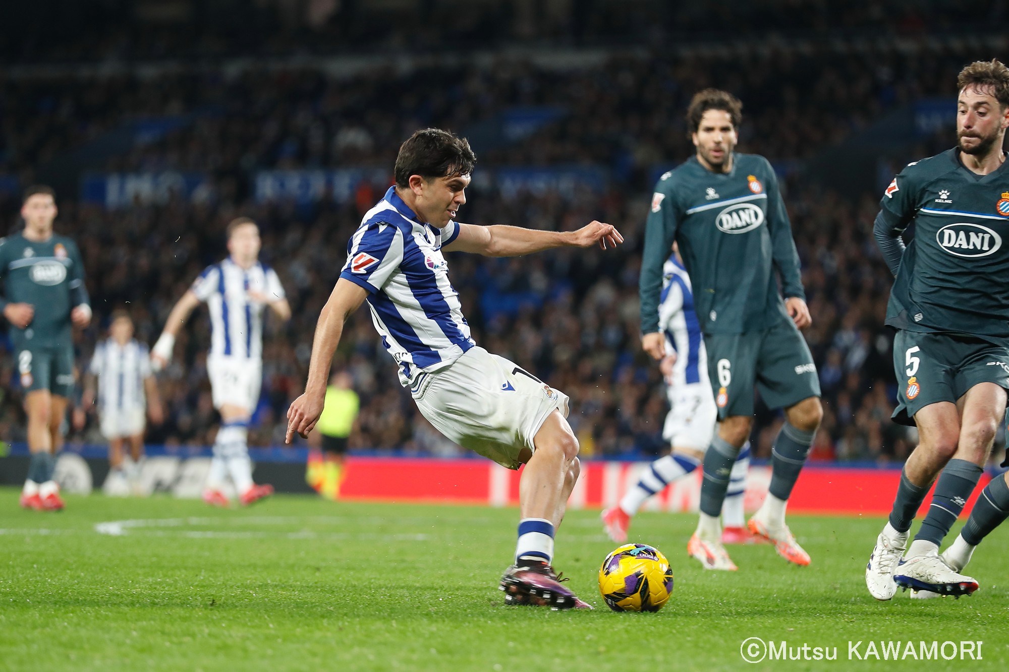 Please do not reproduce without prior permission.