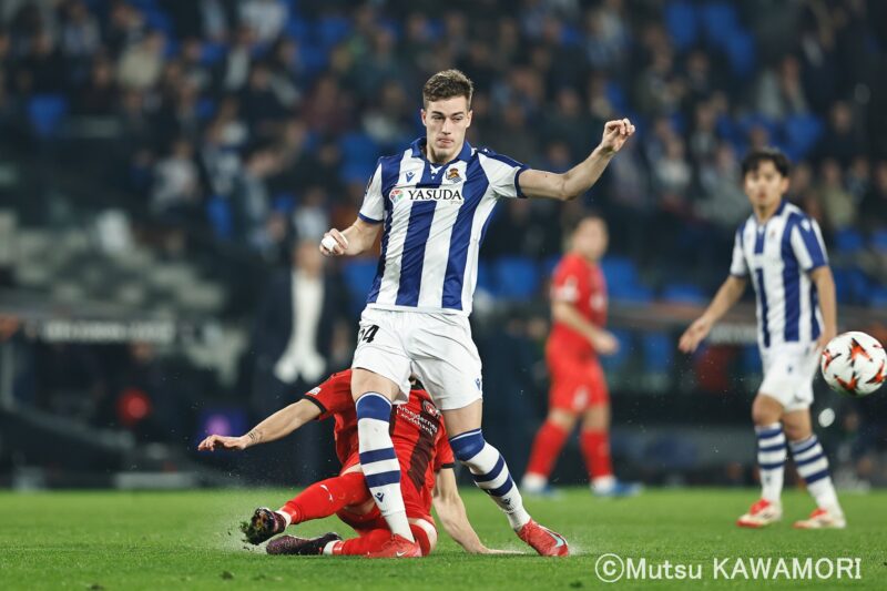 Please do not reproduce without prior permission.