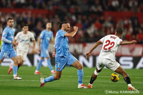 Please do not reproduce without prior permission.