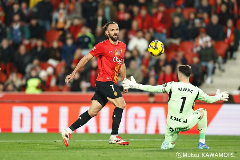 Please do not reproduce without prior permission.