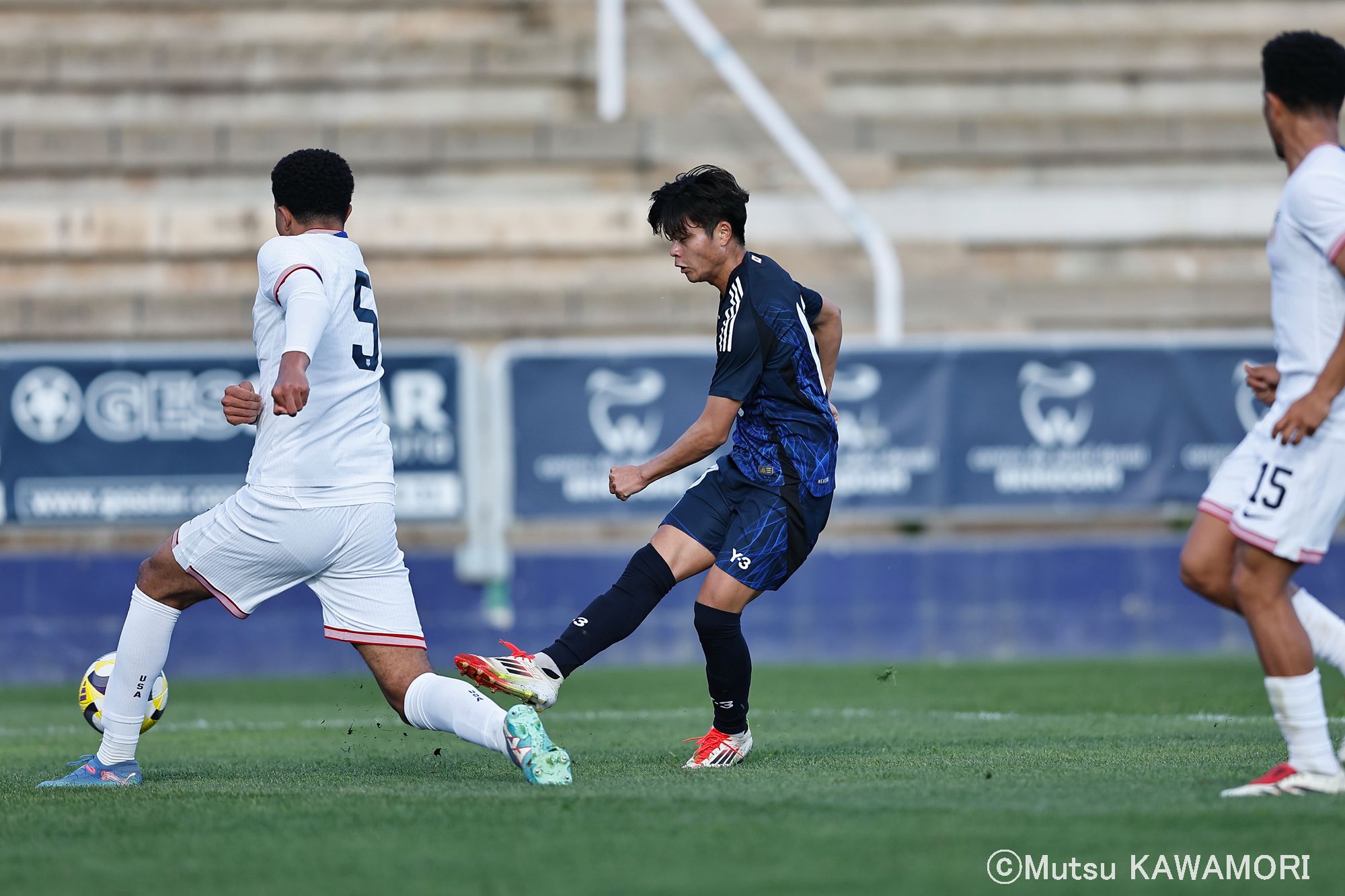 Please do not reproduce without prior permission.