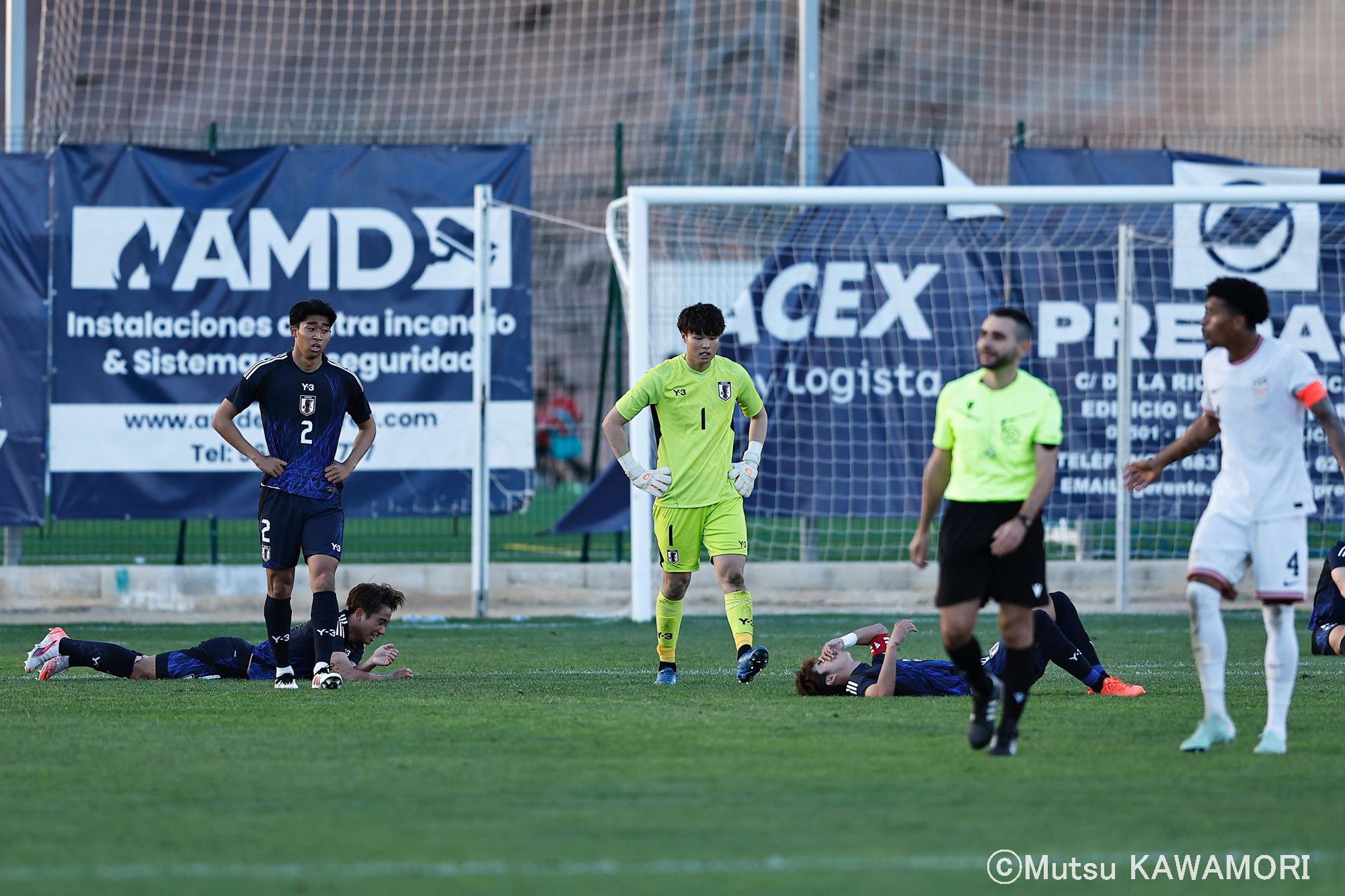 Please do not reproduce without prior permission.