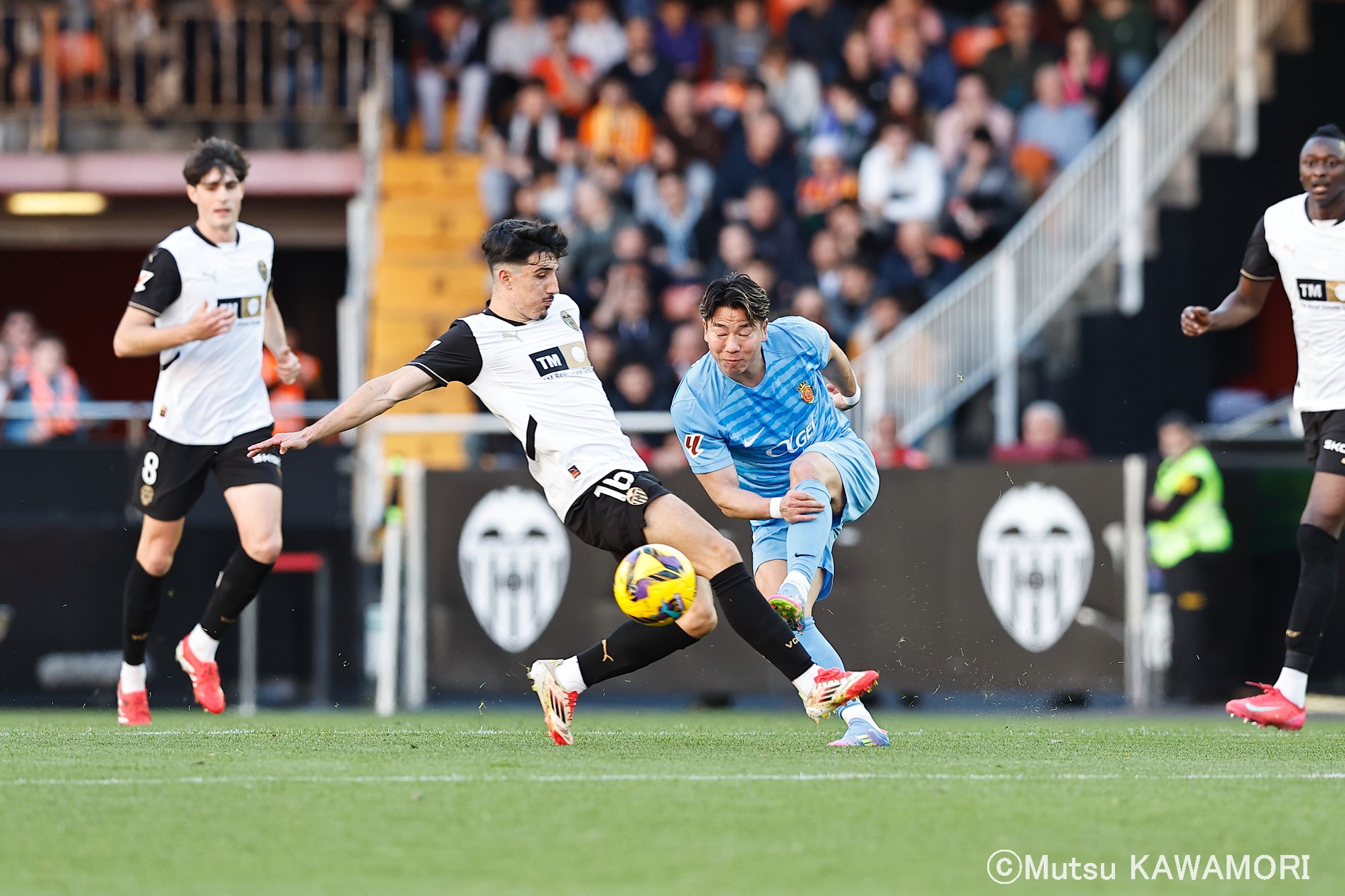 Please do not reproduce without prior permission.