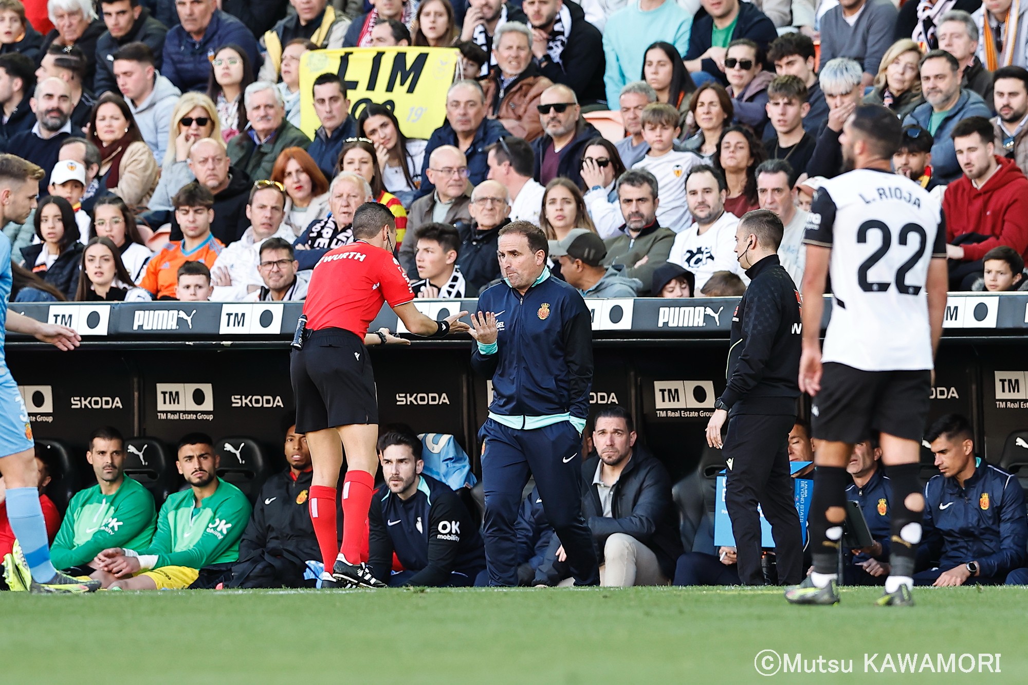 Please do not reproduce without prior permission.