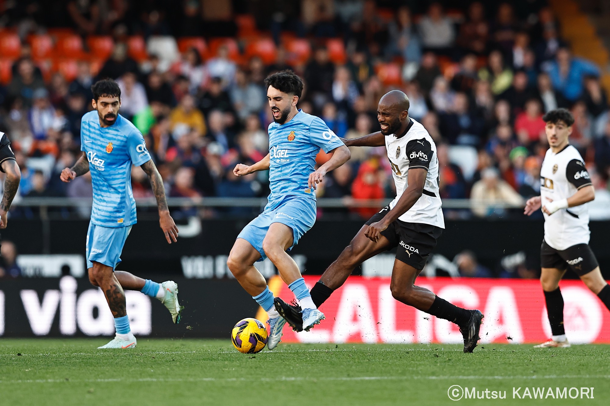 Please do not reproduce without prior permission.