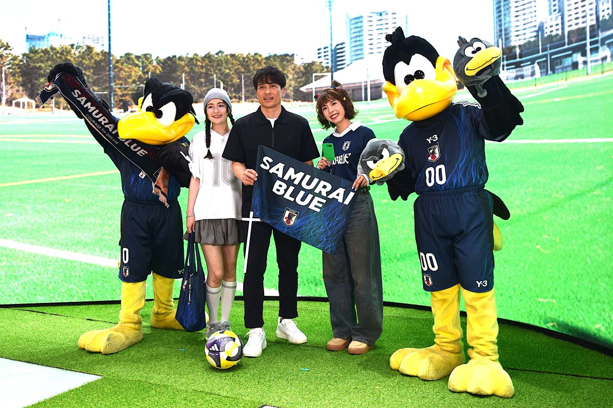 日本代表新アパレルが登場　宮本恒靖会長もランウェイ「街中にサッカーグッズがあふれてほしい」