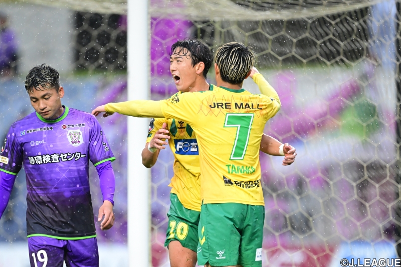 千葉強し！　藤枝の反撃を振り切り連勝…大宮が3試合ぶり白星、長崎は3連敗／J2第9節