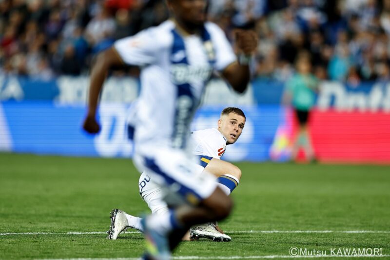 Please do not reproduce without prior permission.