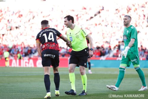 Please do not reproduce without prior permission.