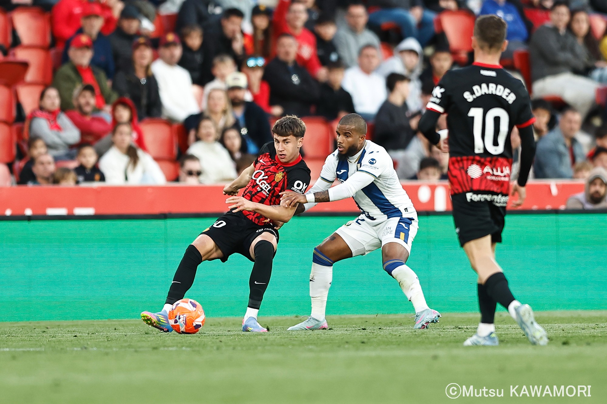 Please do not reproduce without prior permission.