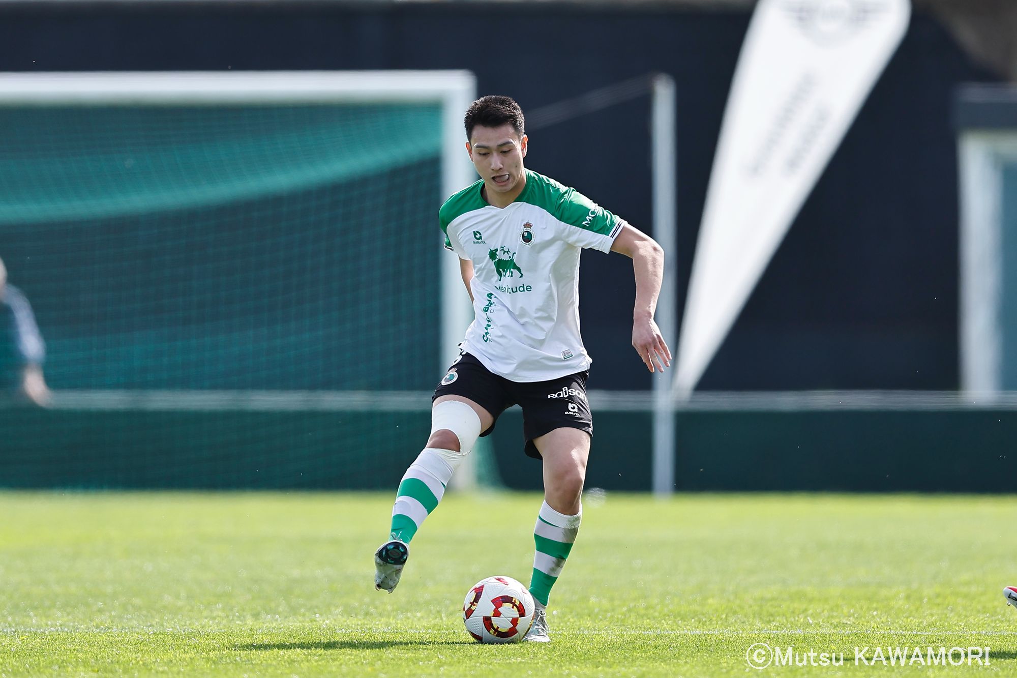 Please do not reproduce without prior permission.