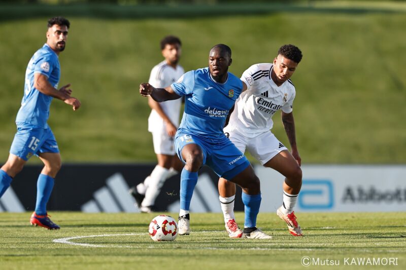 Please do not reproduce without prior permission.