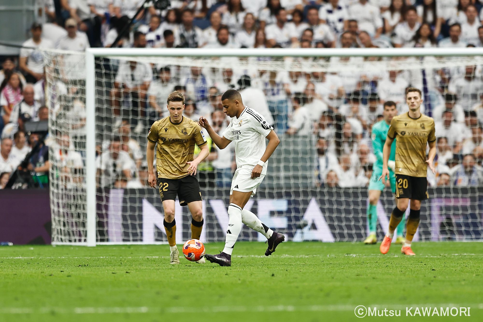 Please do not reproduce without prior permission.