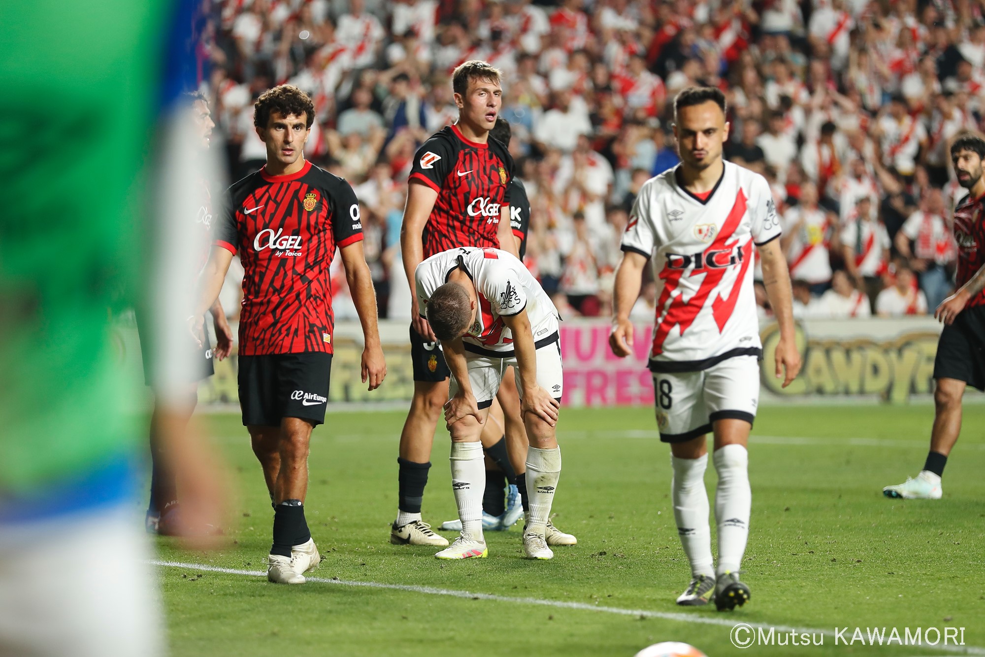 Please do not reproduce without prior permission.