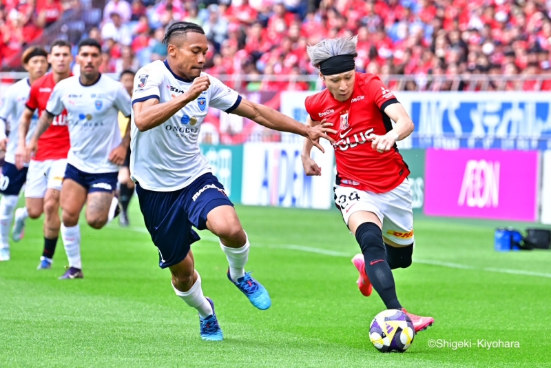 浦和が4試合ぶり白星でクラブW杯に弾み！　グスタフソンが値千金の2発、横浜FCに逆転勝利