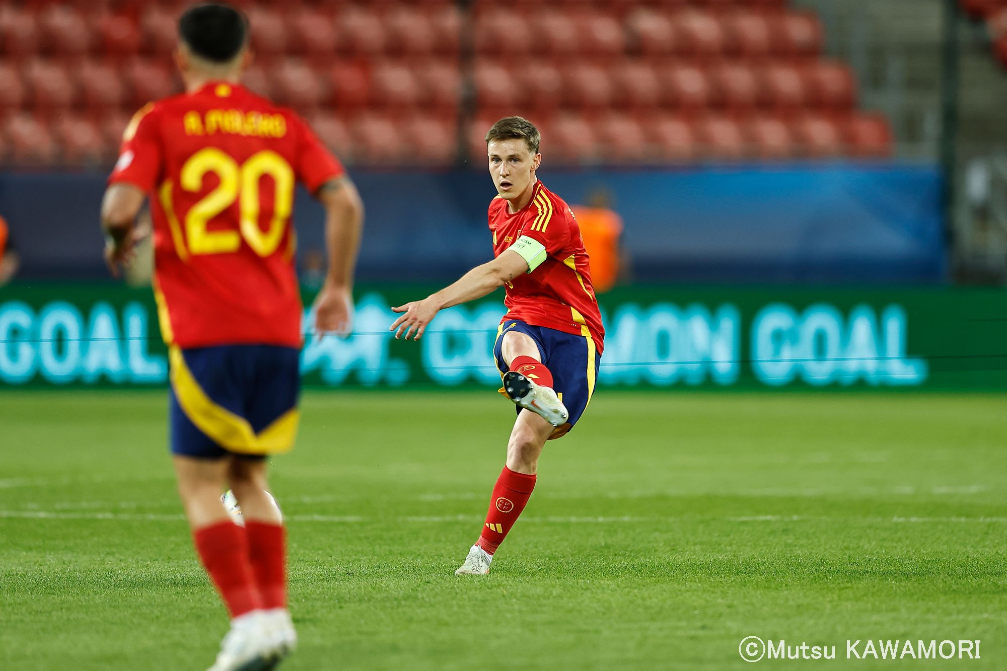 Please do not reproduce without prior permission.