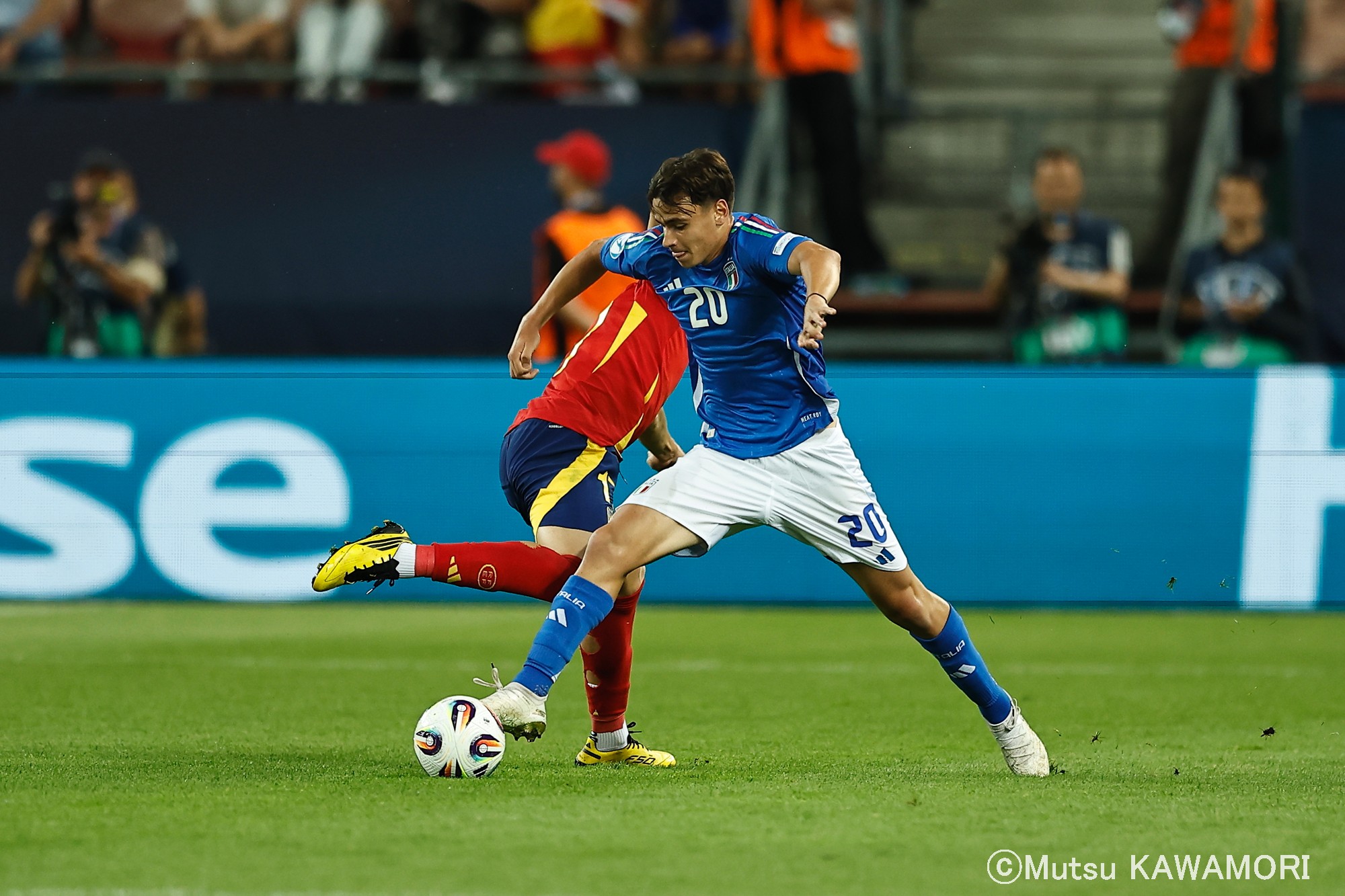 Please do not reproduce without prior permission.