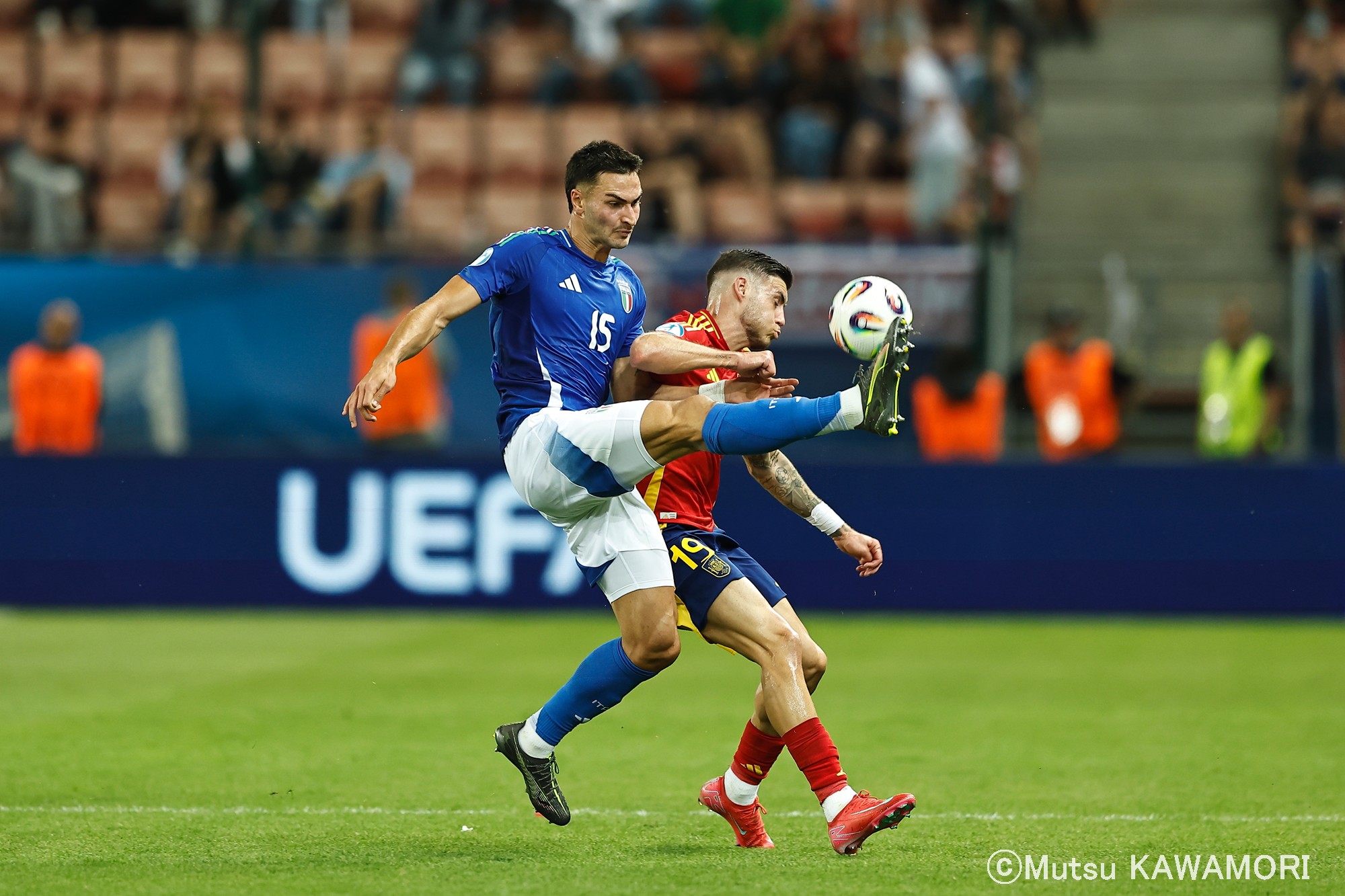 Please do not reproduce without prior permission.