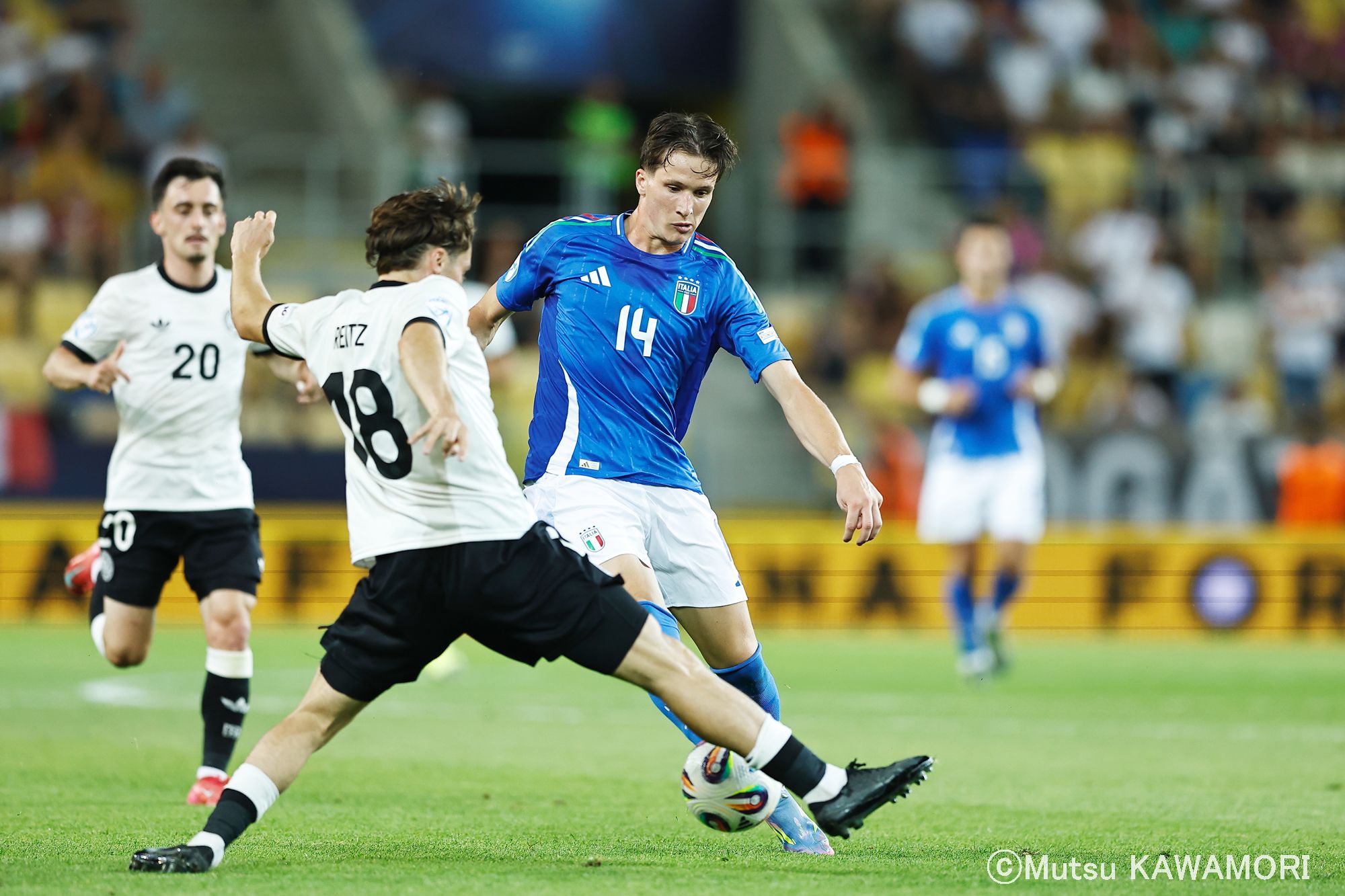 Please do not reproduce without prior permission.