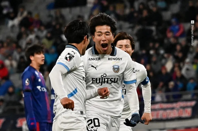 山田新