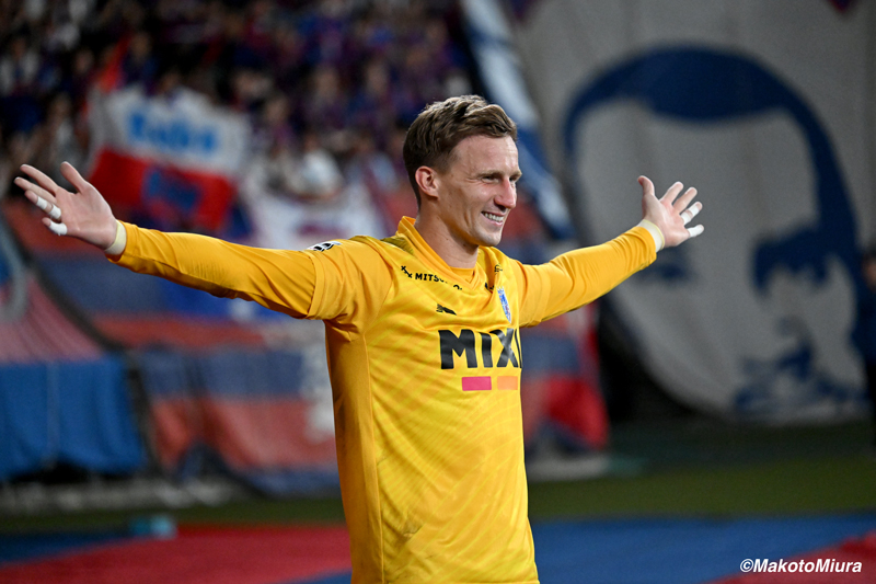 横浜FCがGKスウォビィクの完全移籍加入を発表！…仙台、FC東京でも活躍