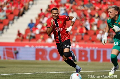 Please do not reproduce without prior permission.