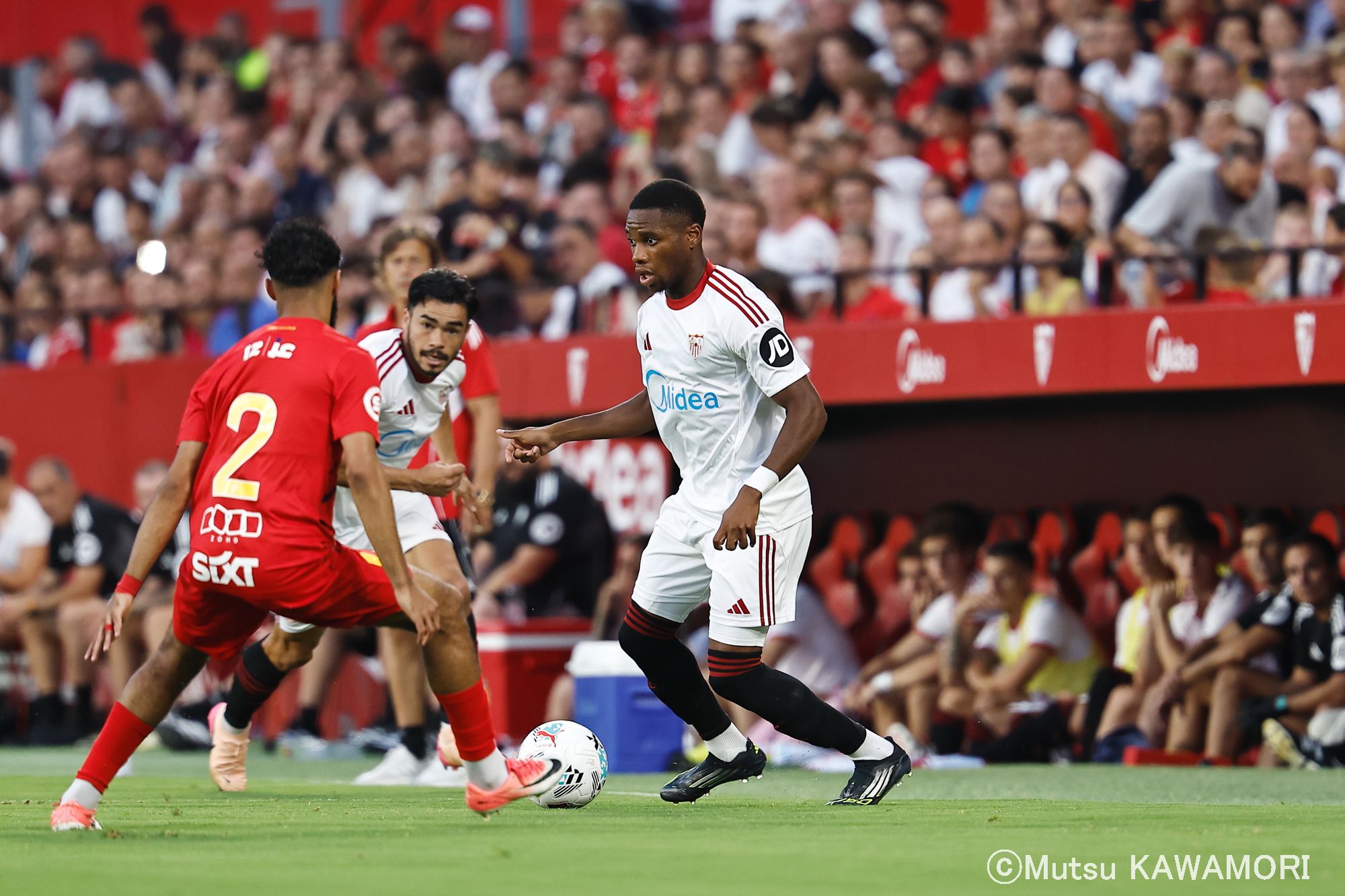 Please do not reproduce without prior permission.