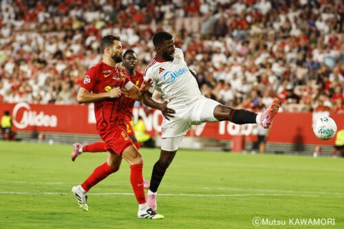 Please do not reproduce without prior permission.