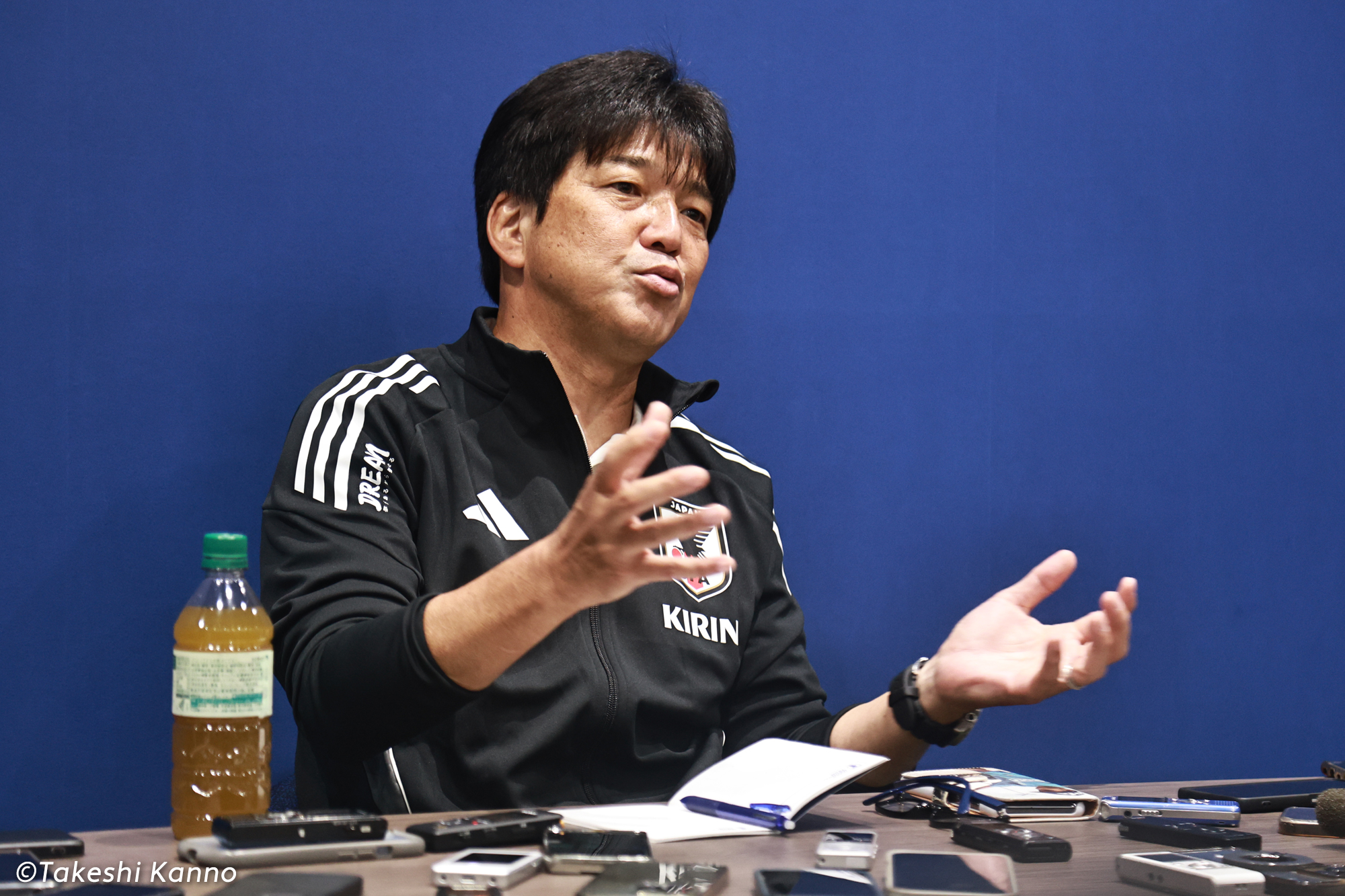 何にも変え難い名誉」日本代表の名波浩コーチが就任から2年8カ月を