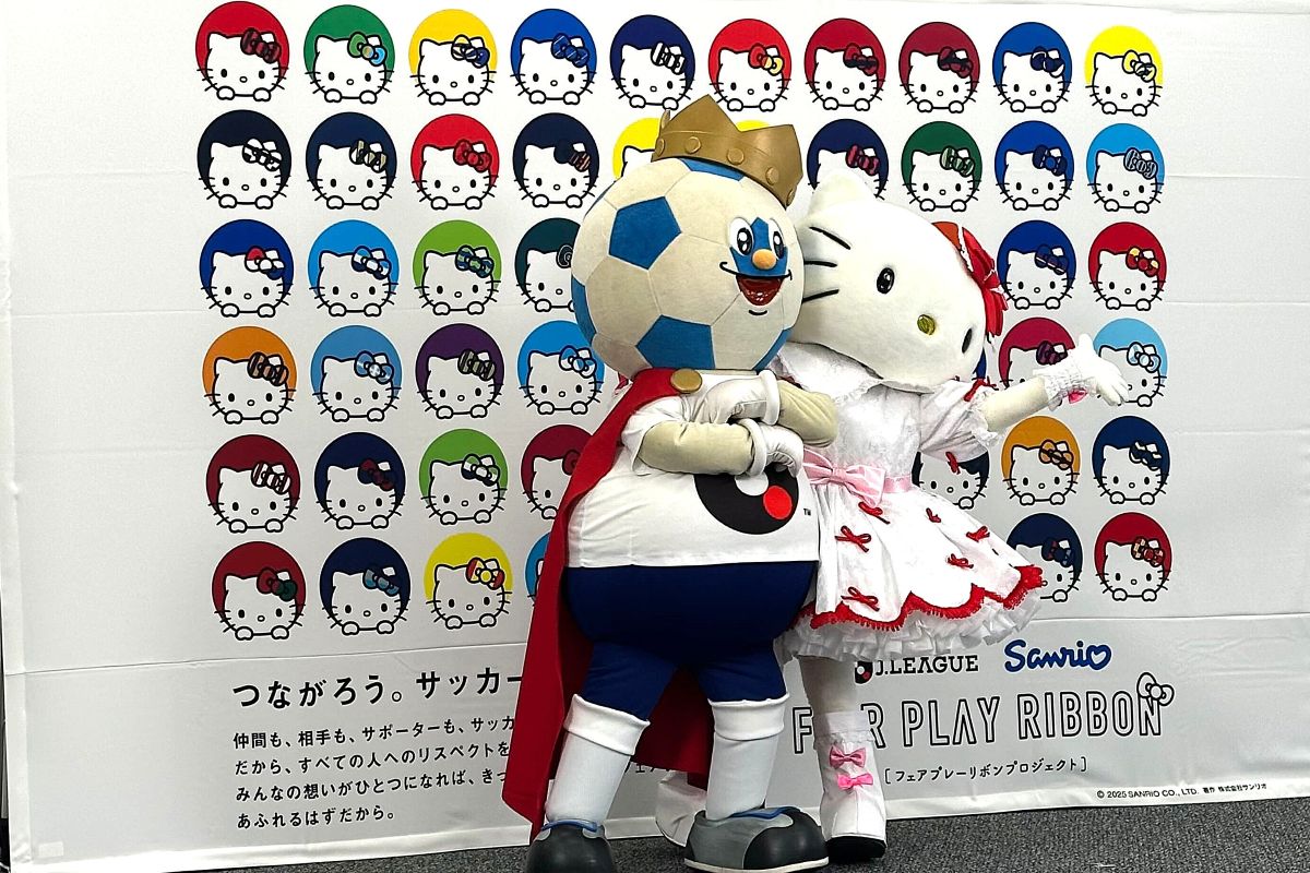 ハローキティ × 鹿島アントラーズ コラボセット 初コラボ！LDHの
