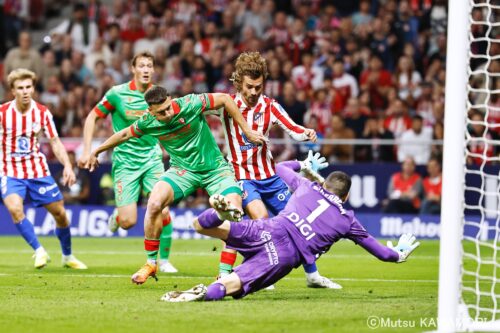 Please do not reproduce without prior permission.