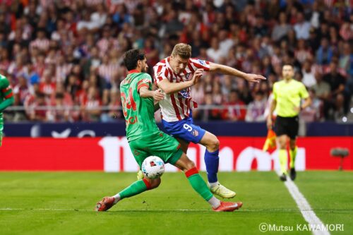 Please do not reproduce without prior permission.