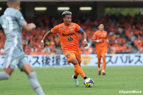 AyanoMiura_20251004_015