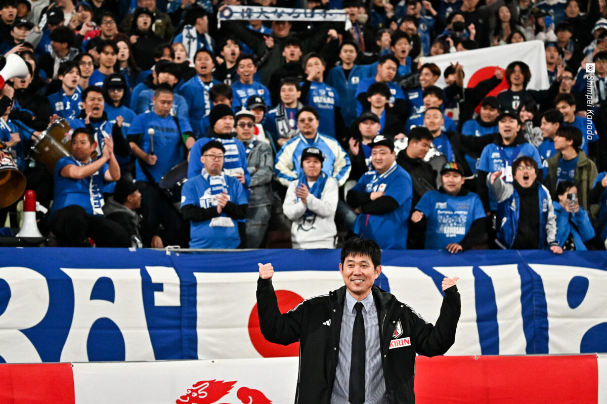 メモリアルの森保一監督を選手が手厚く祝福「私も乗っかった」、試合後のサプライズには「思ってもなかった」