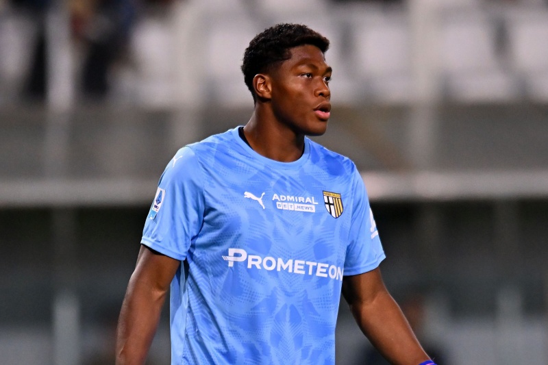 日本代表GK鈴木彩艶に名門インテルが関心？…契約満了迫るゾマーの“後継