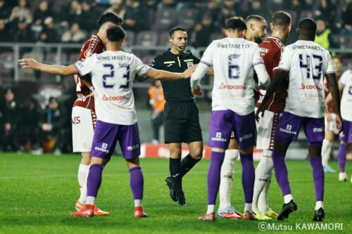 Please do not reproduce without prior permission.