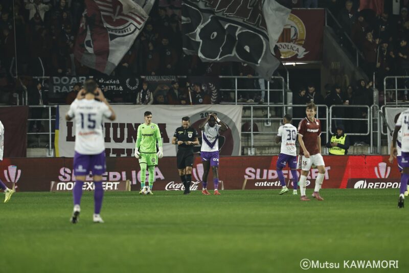 Please do not reproduce without prior permission.