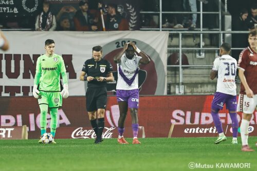 Please do not reproduce without prior permission.