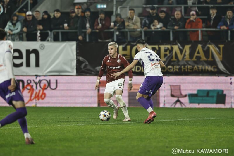 Please do not reproduce without prior permission.