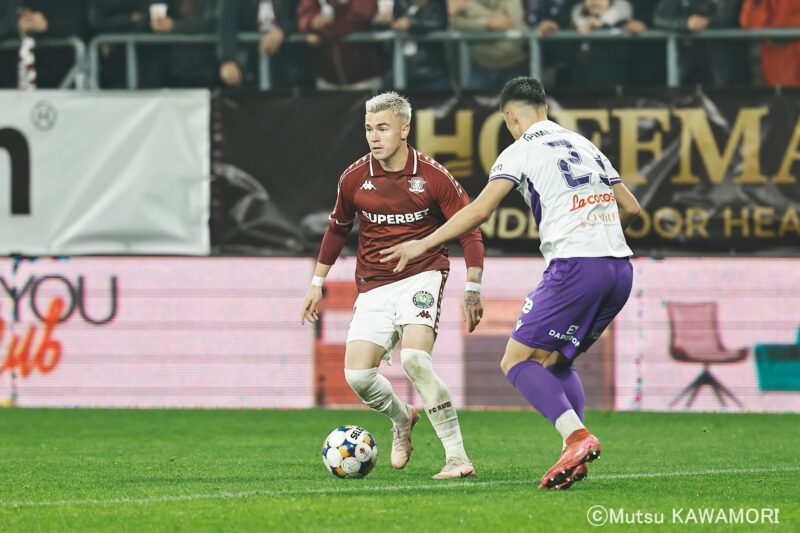 Please do not reproduce without prior permission.