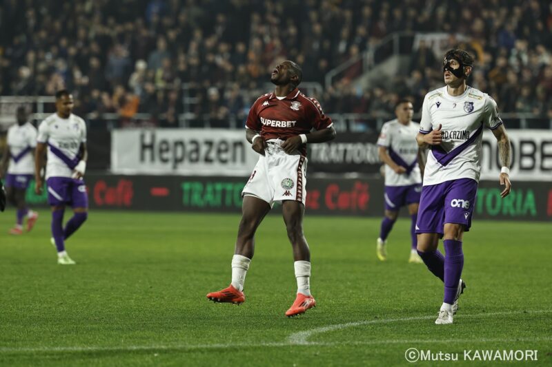 Please do not reproduce without prior permission.