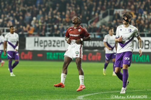 Please do not reproduce without prior permission.